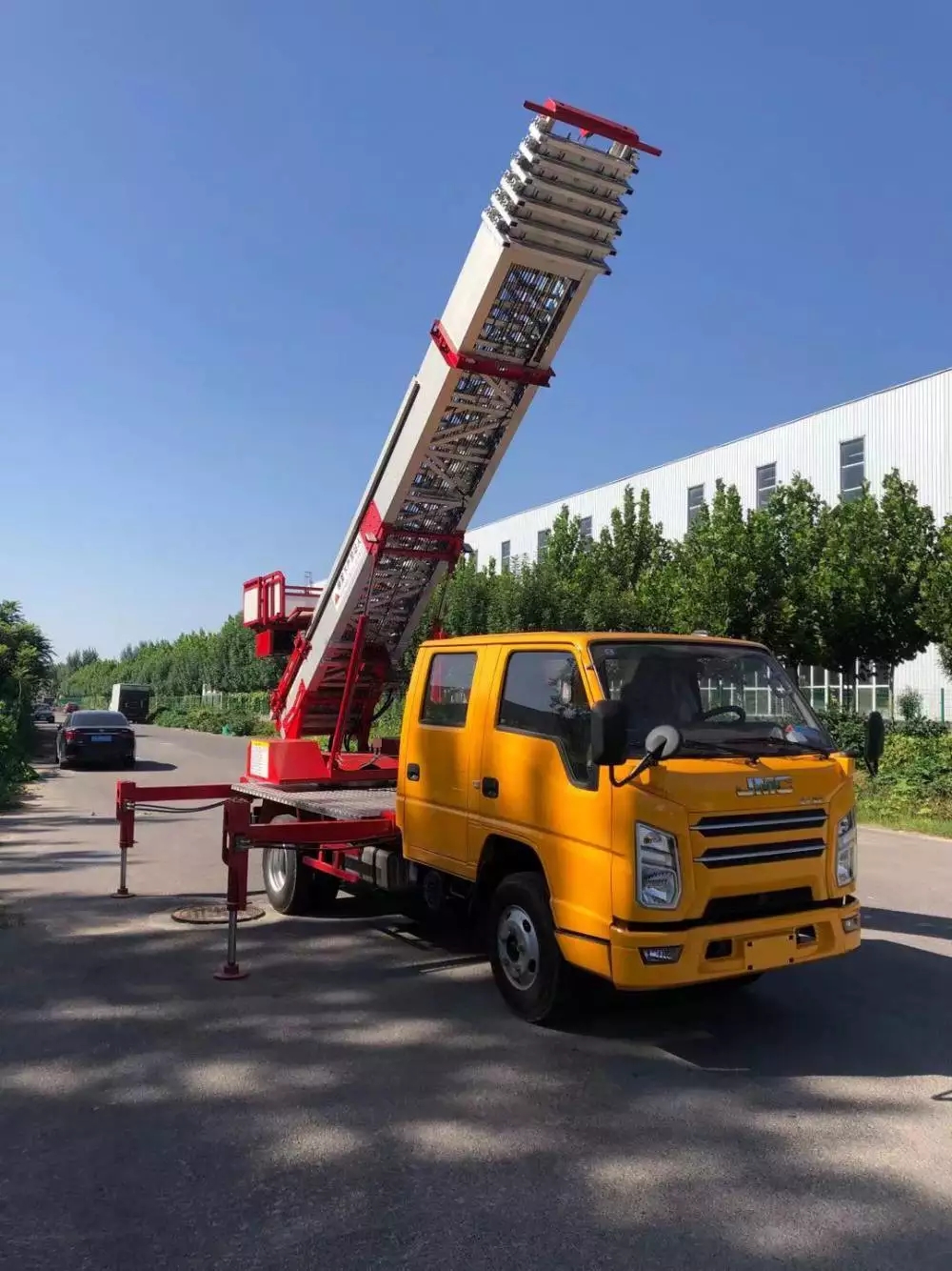 杭州上城附近的云梯车出租服务：轻松解决高空作业需求